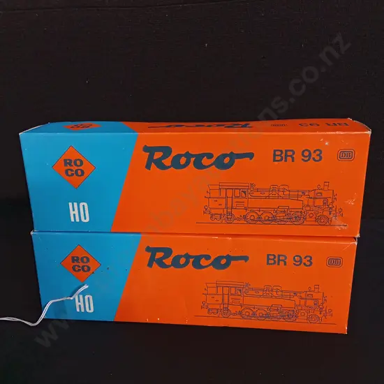 2 ROCO HO SCALE BR 93 STEAM LOCOMOTIVES MODELS, PACKAGED