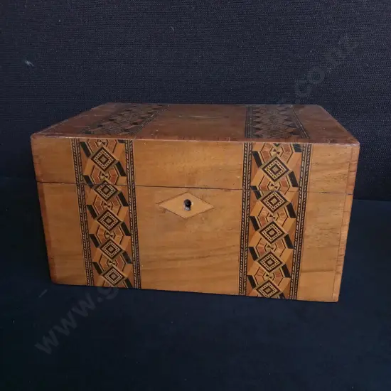 ANTIQUE TUNBRIDGE WARE INLAID WALNUT BOX, W 25.5 CM