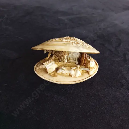 VINTAGE CELLULOID DIORAMA