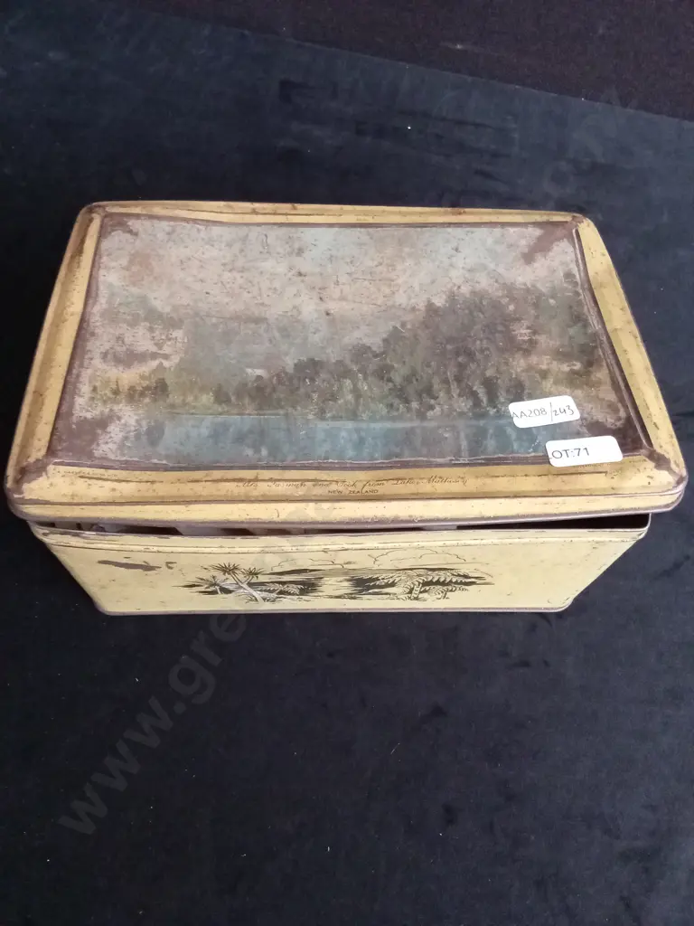 COLLECTION OF STAMPS IN A VINTAGE TIN Image 1++