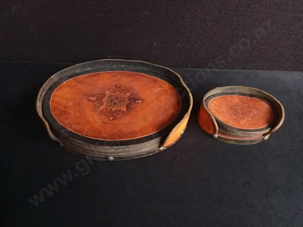 LEATHER PLACE MATS AND MATCHING COASTERS Image 1++