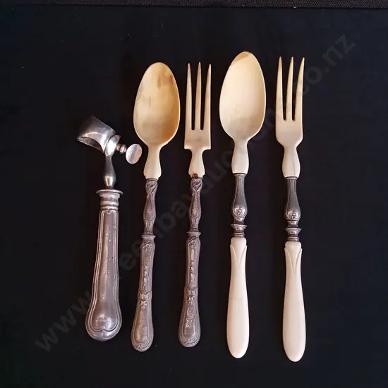 ANTIQUE FRENCH SALAD SERVING SET