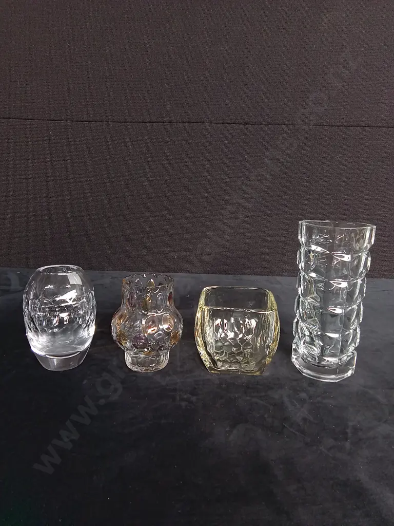 4 GLASSWARE ITEMS Image 1++