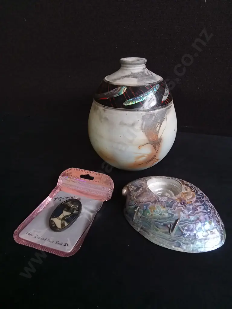 3 PIECES NEW ZEALAND PĀUA SHELL ITEMS Image 1++