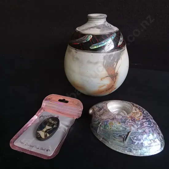 3 PIECES NEW ZEALAND PĀUA SHELL ITEMS