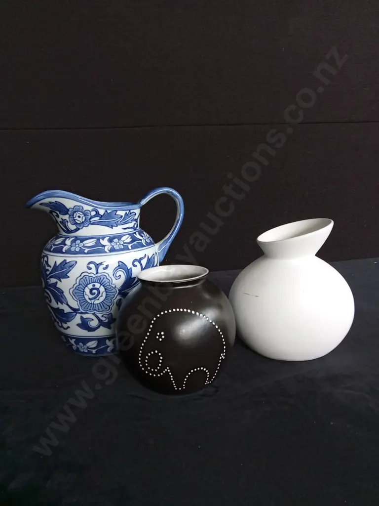 3 VASES Image 1++