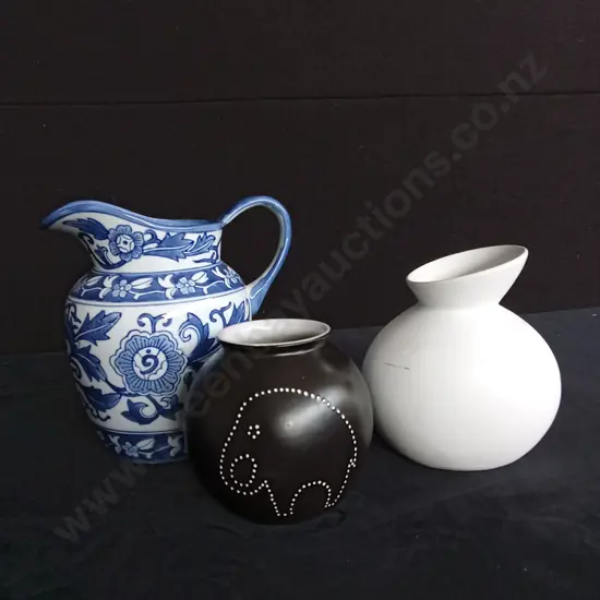 3 VASES