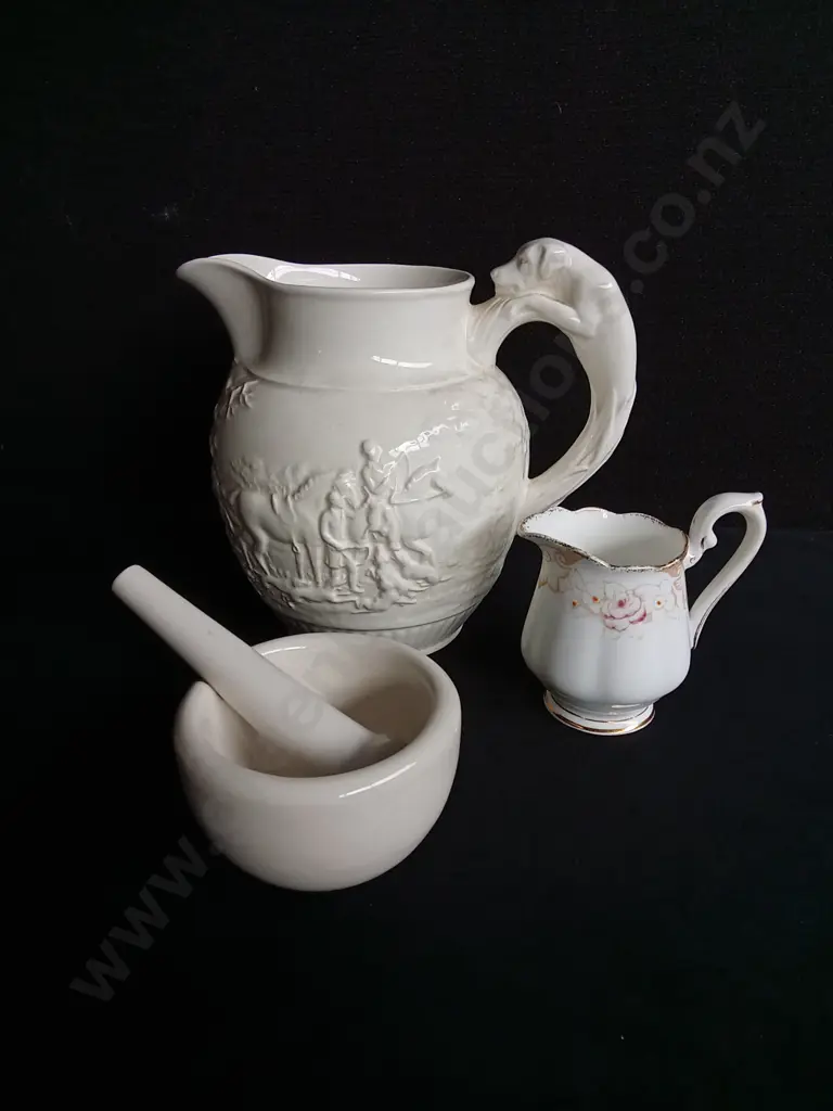 VINTAGE WEDGEWOOD DEVONSHIRE CREAMEARE HUNTING PITCHER, FINE PORCELAIN ROSE CREAMER, AND CERAMIC MORTAR AND PESTLE Image 1++