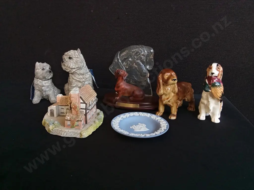 MIX OF DECORATIVE ITEMS Image 1++