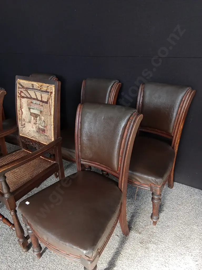 WOODEN EXTENDABLE TABLE WITH WHEELS AND 6 CHAIRS, INCLUDING ANTIQUE ARMCHAIR, EXTENDED MEASUREMENTS - L1.98M D1.3M H76CM Image 1++