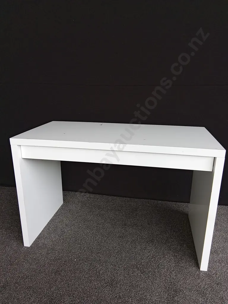 WHITE DESK WITH ONE DRAWER D60CM L1.2M H77CM Image 1++