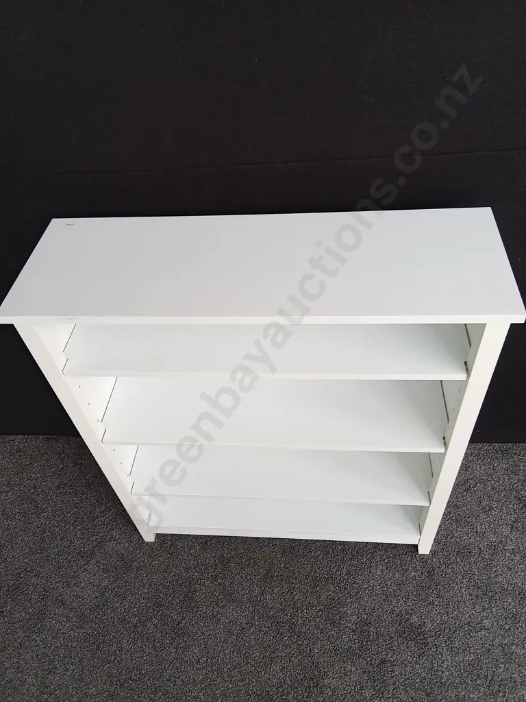 WHITE QUEEN BOOKCASE H1.1M L90CM D30CM Image 1++