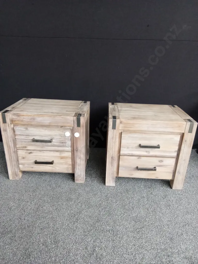 SET OF WOODEN BEDSIDE TABLES L59CM D45CM H55CM Image 1++