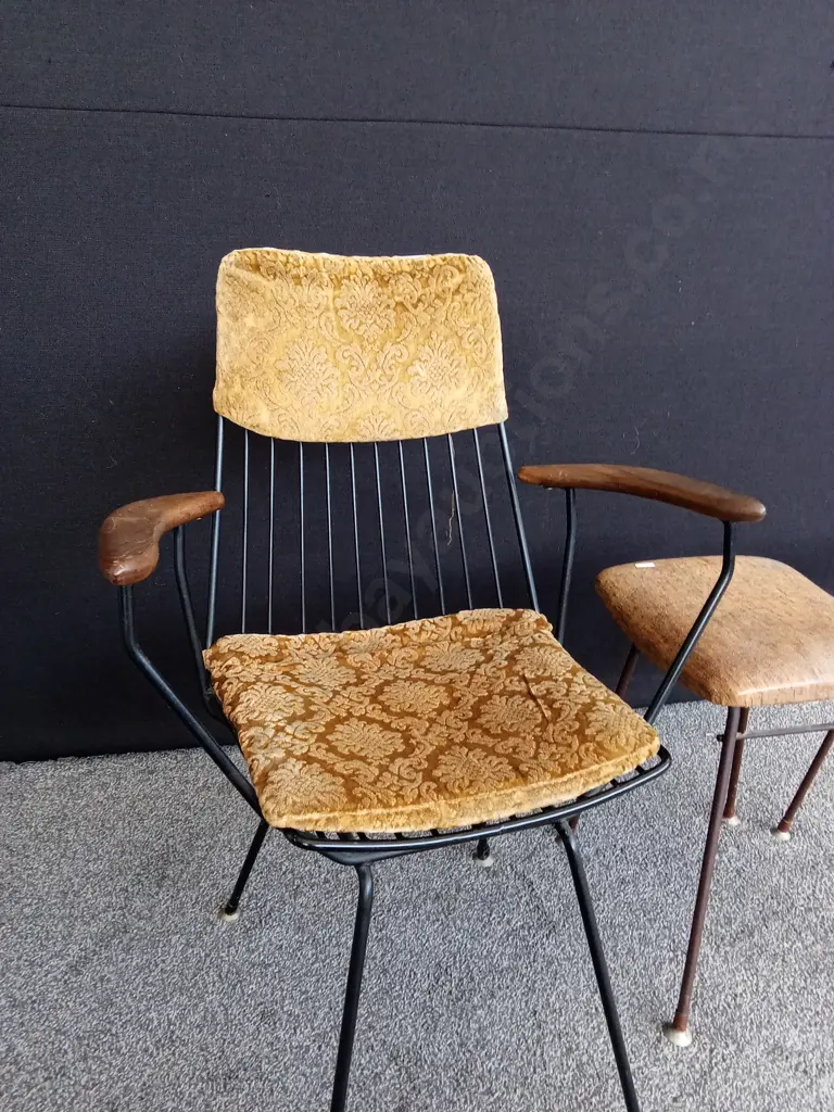 MID CENTURY MODERN ARMCHAIR WITH 2 UPHOLSTERY AND SLENDER METAL LEGS Image 1++