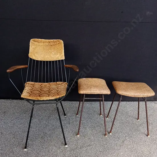 MID CENTURY MODERN ARMCHAIR WITH 2 UPHOLSTERY AND SLENDER METAL LEGS