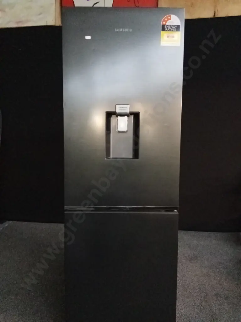 SAMSUNG 307L FRIDGE FREEZER WITH WATER DISPENSER - WORKING Image 1++