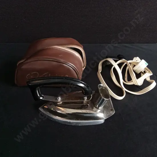 VINTAGE VIKING PORTABLE ELCTRIC TRAVEL IRON WITH ORIGINAL CASE