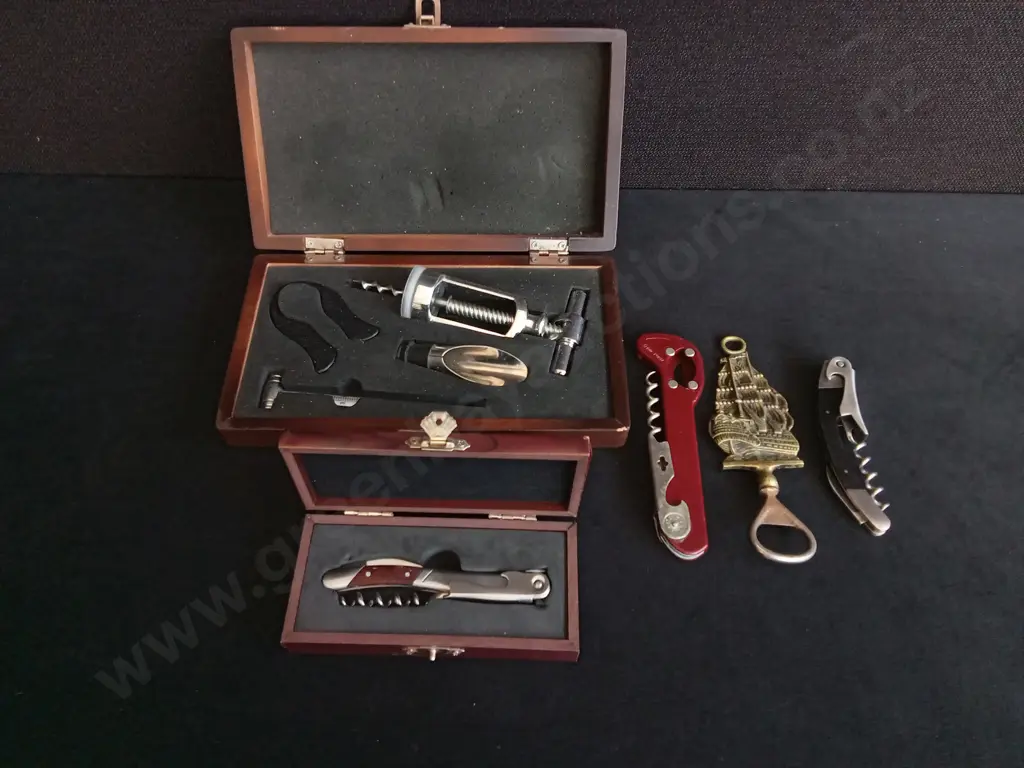 VINTAGE WINE ACCESSORIES Image 1++