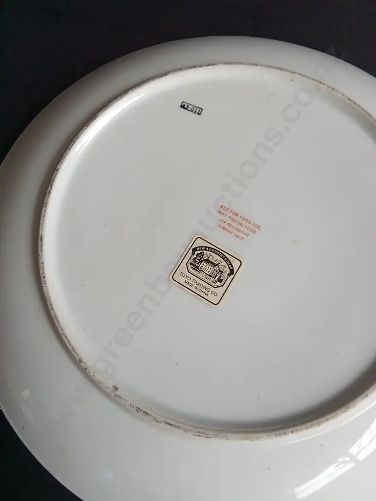 2 PIECES ART DECO MALING CLEMATIS LUSTRE BOWL, AND TOYO DECORATIVE CHARGER DISPLAY PLATE Image 1++