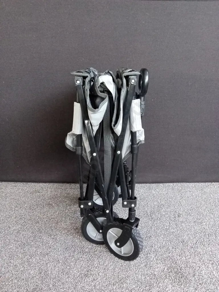FOLDABLE BEACH TROLLEY Image 1++