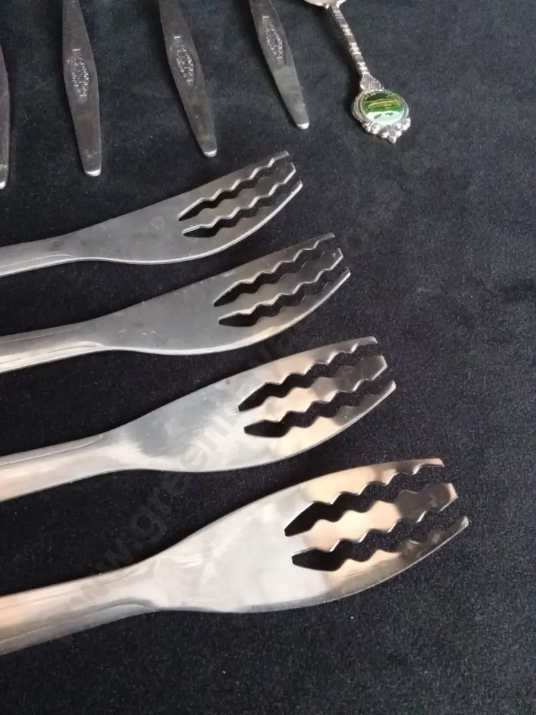 ASSORTED CUTLERY Image 1++