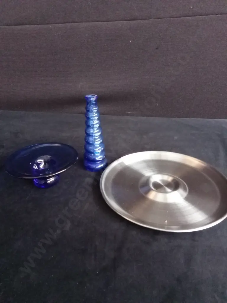 3 DECORATIVE ITEMS Image 1++