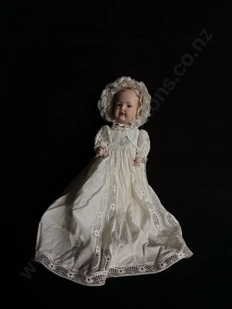 ANTIQUE BISQUE DOLL, H 23 CM Image 1++