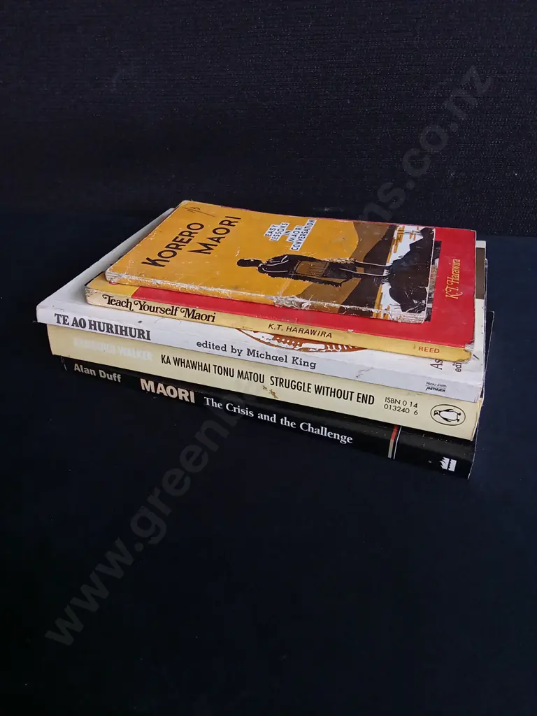 5 MAORI BOOKS Image 1++