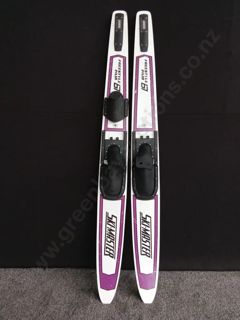 SKI MASTER FREESTYLE 67 WATER SKIS Image 1++