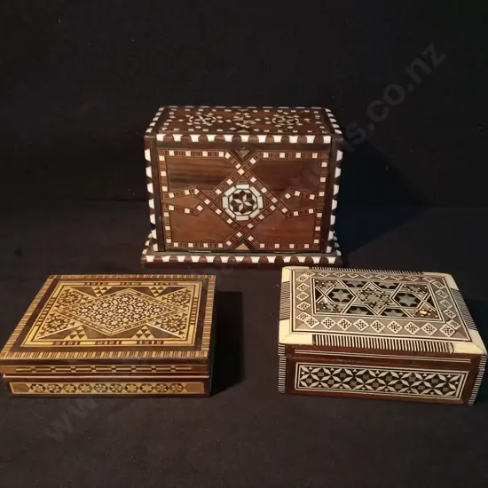 3 VINTAGE MARQUETRY WOOD BOXES, MIDDLE EASTERN KHATAM INLAY AND MECHANICAL CIGARETTE DISPENSER