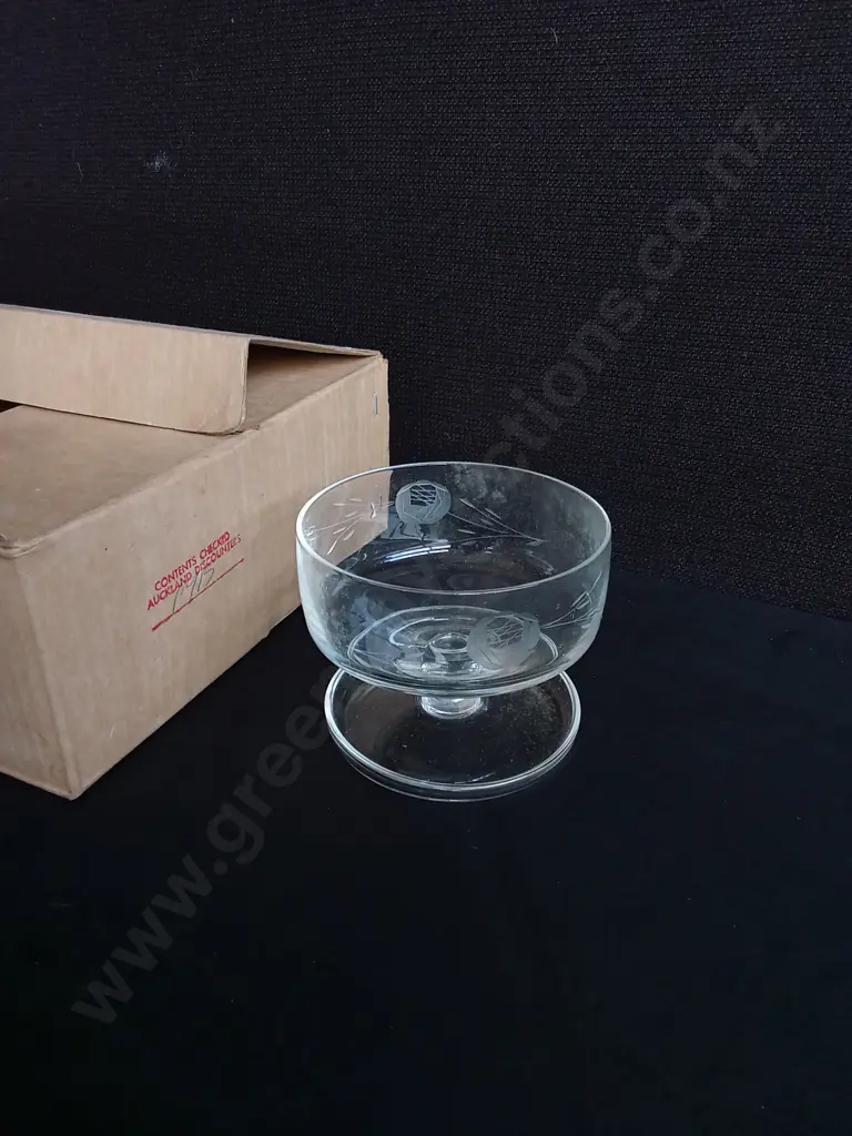 BOX OF 6 VINTAGE ETCHED CLEAR GLASS FOOTED DESSERT BOWLS Image 1++