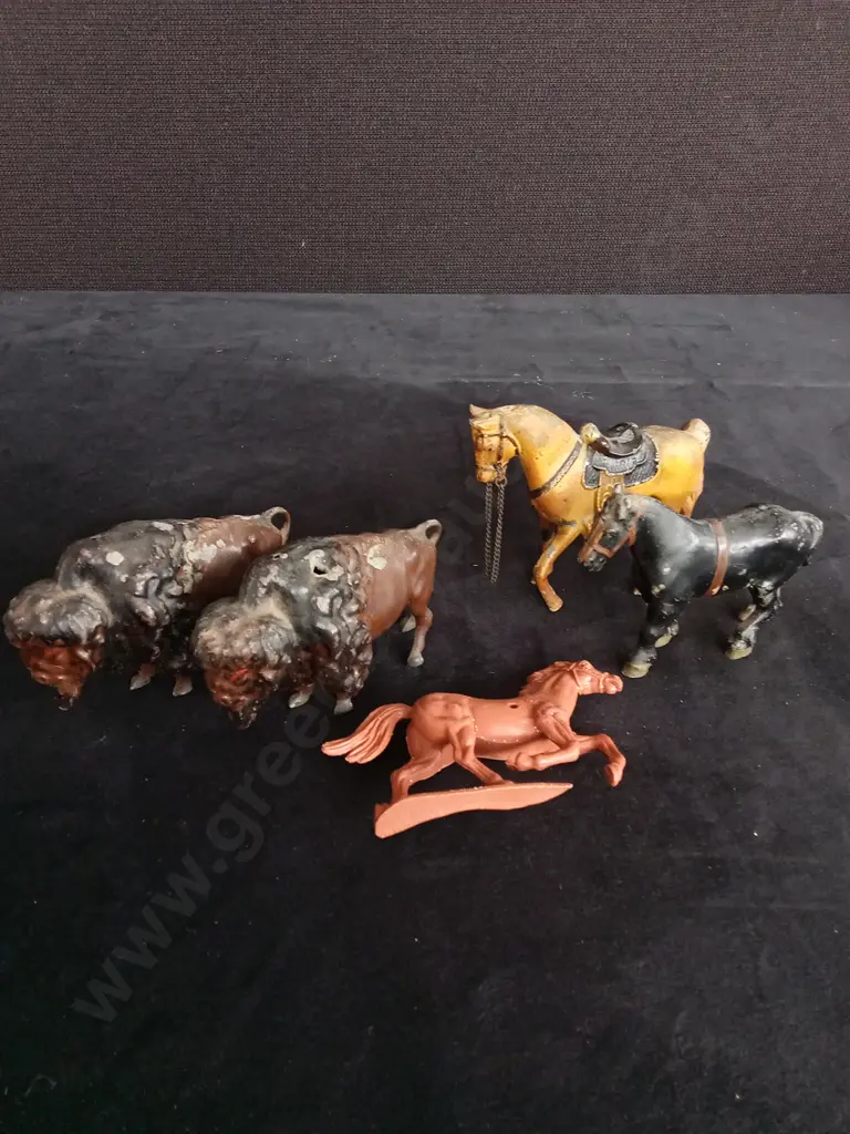 5 ANIMAL FIGURES Image 1++