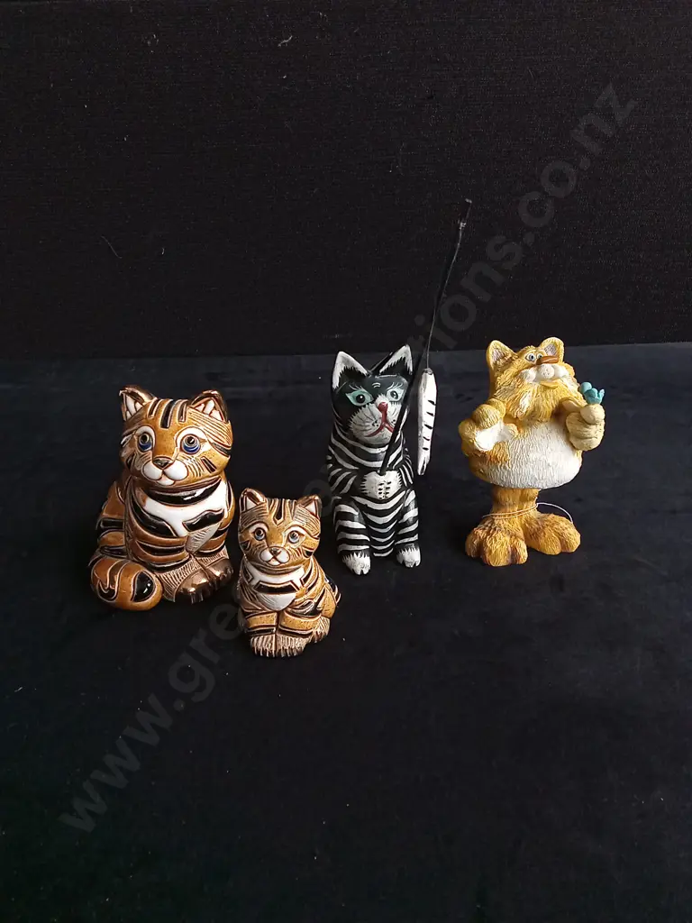 4 CAT FIGURES Image 1++