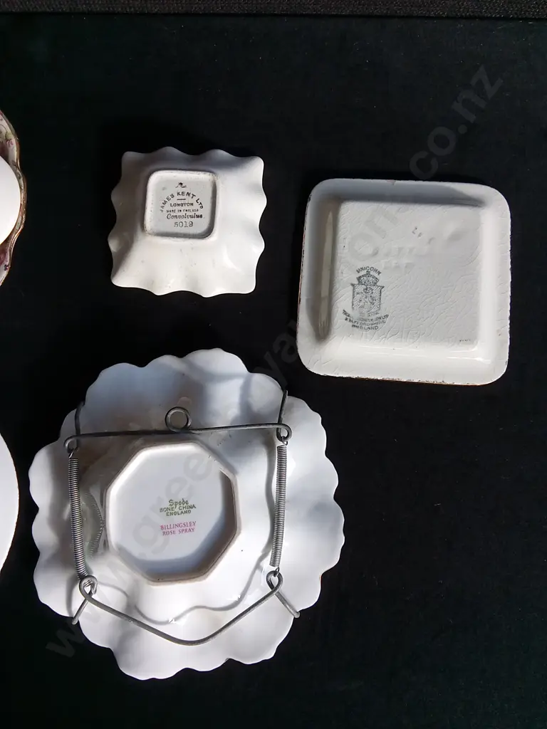 6 PIECES VINTAGE CHINA ITEMS Image 1++