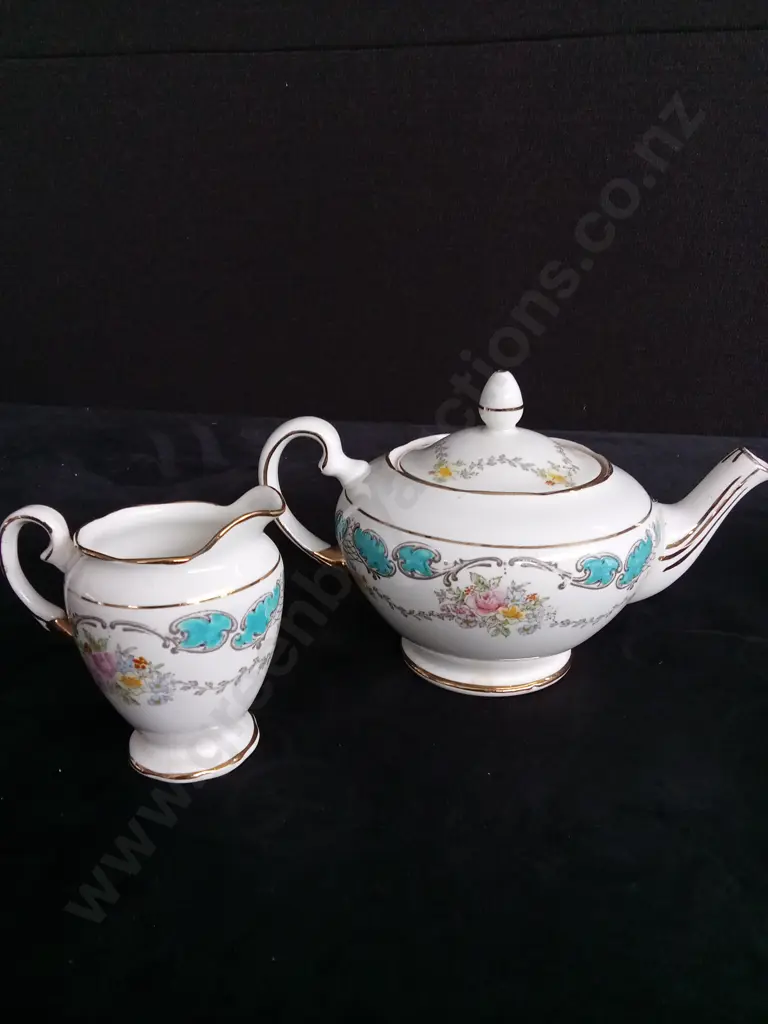 SALISBURY FINE BONE CHINA TEA SET Image 1++