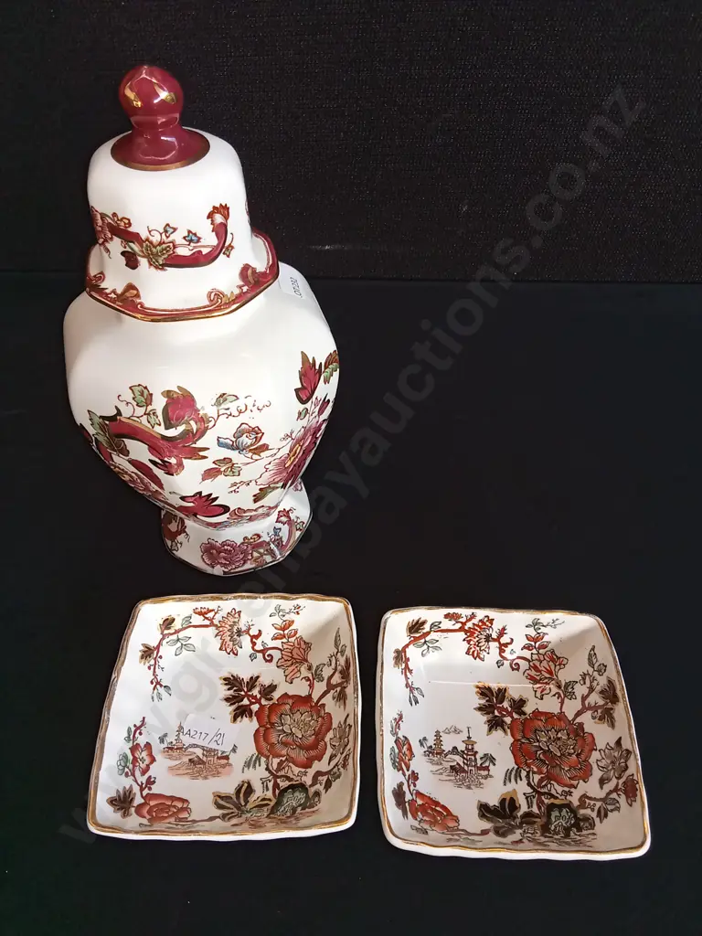 MASON'S IRONSTONE MANDALAY RED TOKYO GINGER JAR (24CM) AND 2 MASON'S GOLDEN AZALEA SQUARE TRINKET DISHES Image 1++