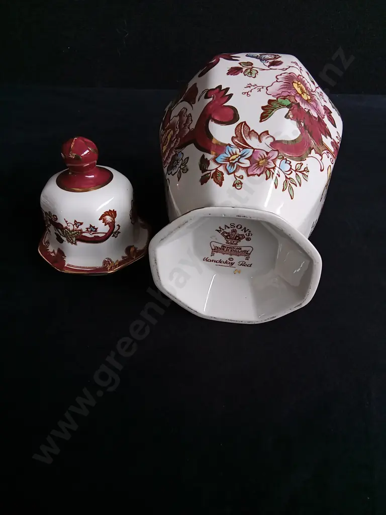 MASON'S IRONSTONE MANDALAY RED TOKYO GINGER JAR (24CM) AND 2 MASON'S GOLDEN AZALEA SQUARE TRINKET DISHES Image 1++