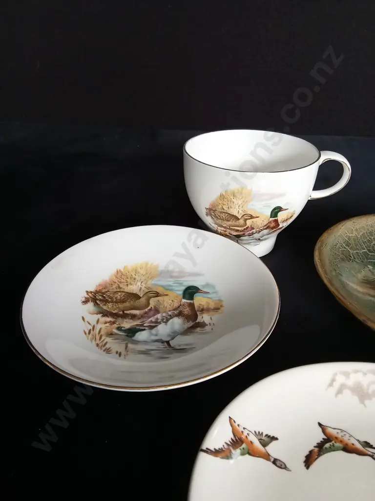 4 BIRD DISHES Image 1++