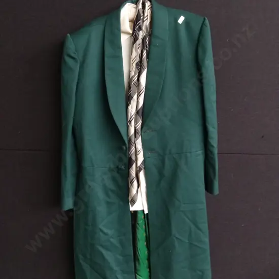 VINTAGE COAT, SHIRT AND PLAID TIE