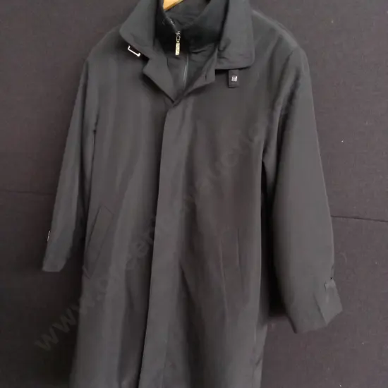DOUBLE LAYERED MENS COAT SIZE M