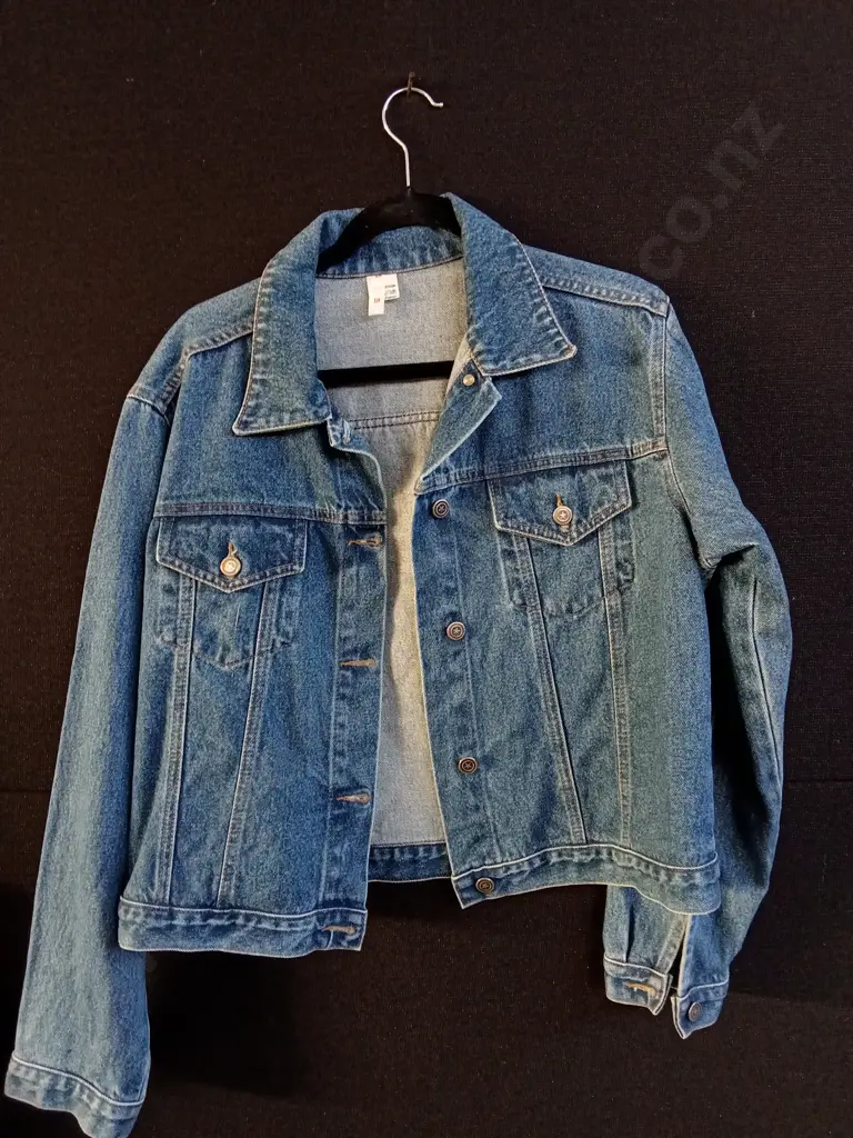 PAIR OF DENIM JACKETS WITH BEDDAZLED WELSH DRAGON ON BACK, SIZE 8 AND 18 Image 1++
