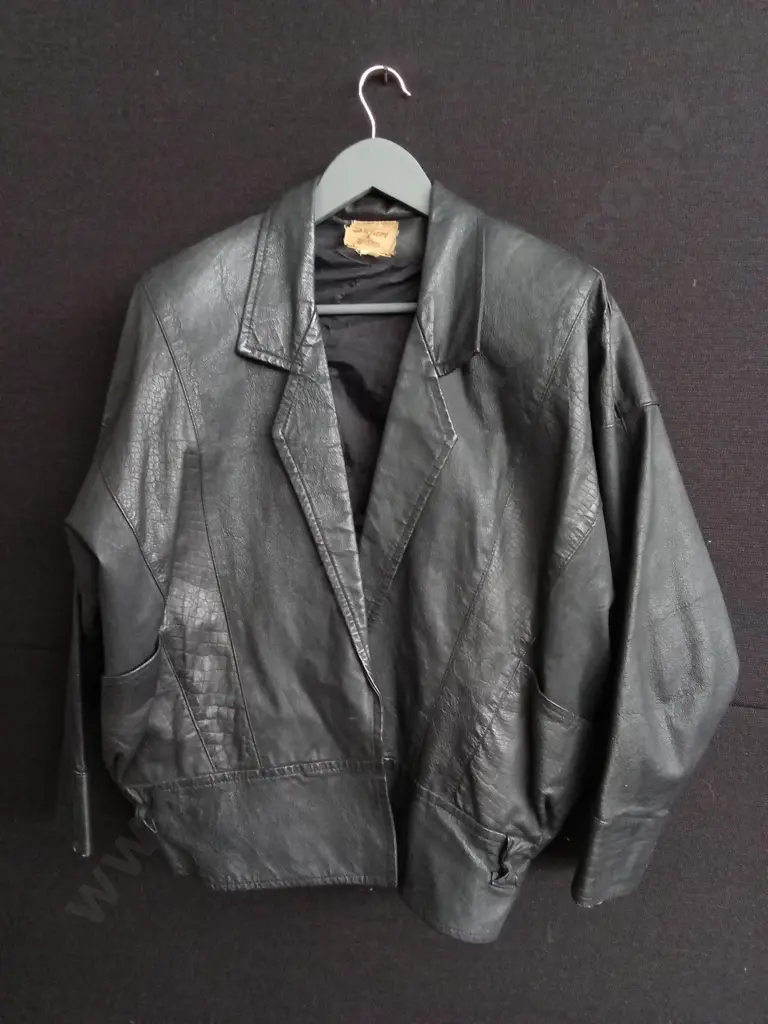 VINTAGE GENUINE LEATHER JACKET Image 1++