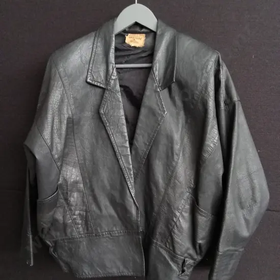 VINTAGE GENUINE LEATHER JACKET