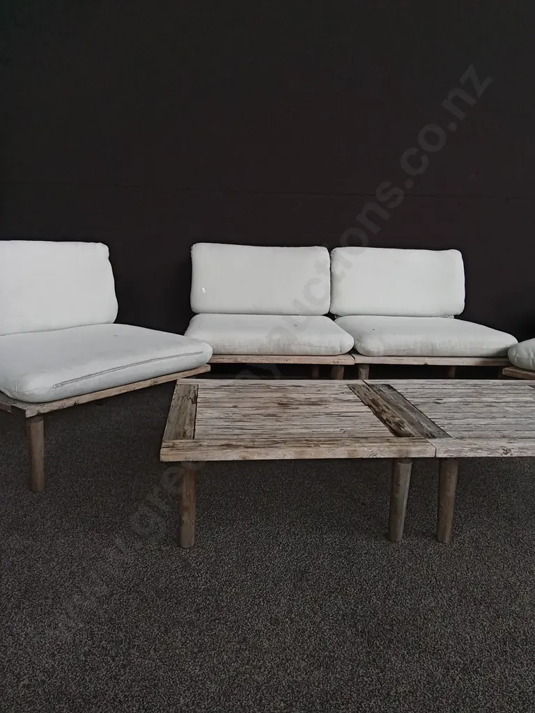 6 PIECES OUTDOOR FURNITURE, 4 CHAIRS AND 2 TABLES, TABLE H 30 CM X W 70 CM, CHAIR W 80 CM X D 70 CM X H 75 CM Image 1++