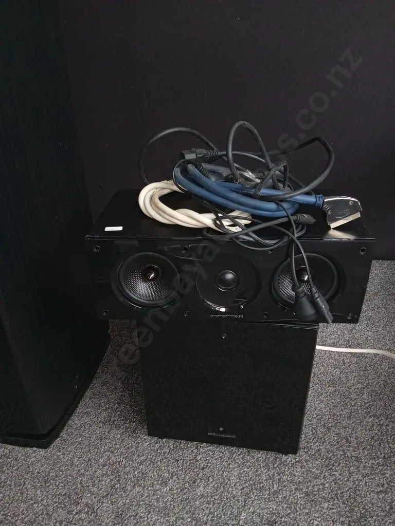 YAMAHA HOME THEATER AV RECEIVER & SATELLITE SPEAKERS, WHARFDALE OBSIDIAN 600 HCP HOME CINEMA SPEAKER SYSTEM, WORKING Image 1++