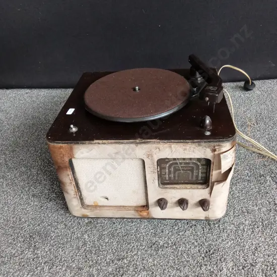 VINTAGE PACKARD-BDLL PHONOCORD RECORD PLAYER AND RADIO UNTESTED