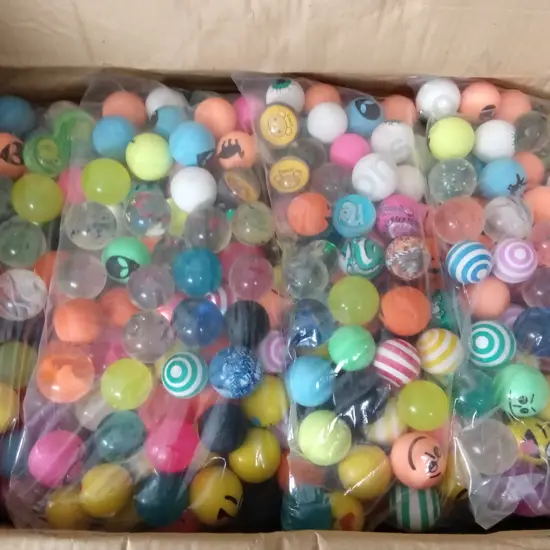 BOX OF BOUNCY BALLS FOR VENDING MACHINE