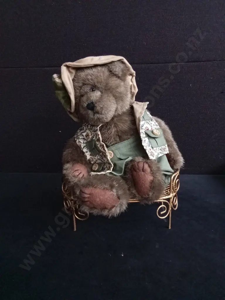 VINTAGE BOYDS BEARS ORVIS T. FISHER MODEL, WITH MINIATURE WIRE CHAIR Image 1++
