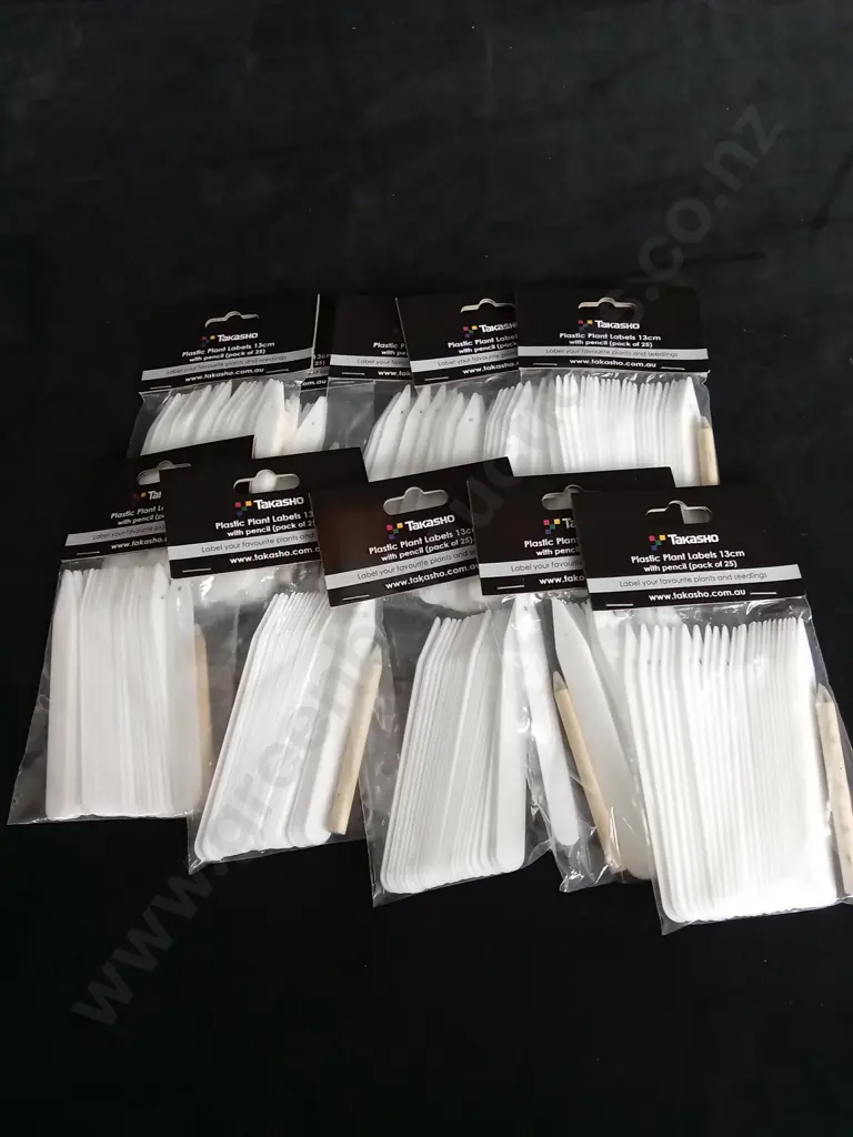 10 BRAND NEW PACKETS OF TAKASHO PLASTIC PLANT LABELS Image 1++