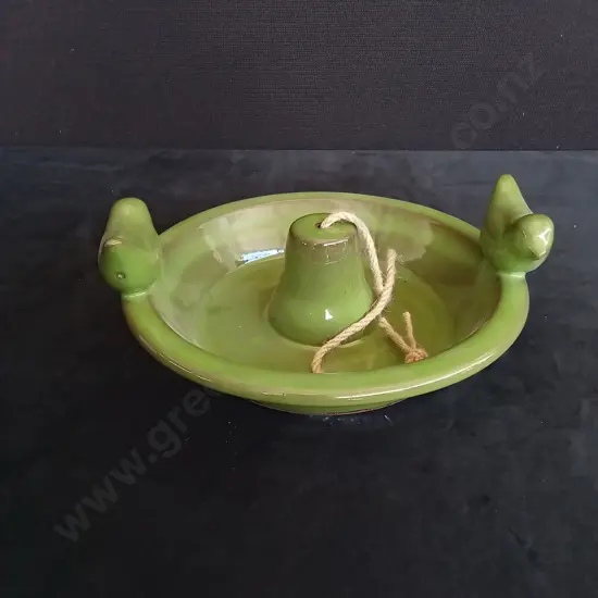 TAKASHO GREEN HANGING BIRD FEEDER